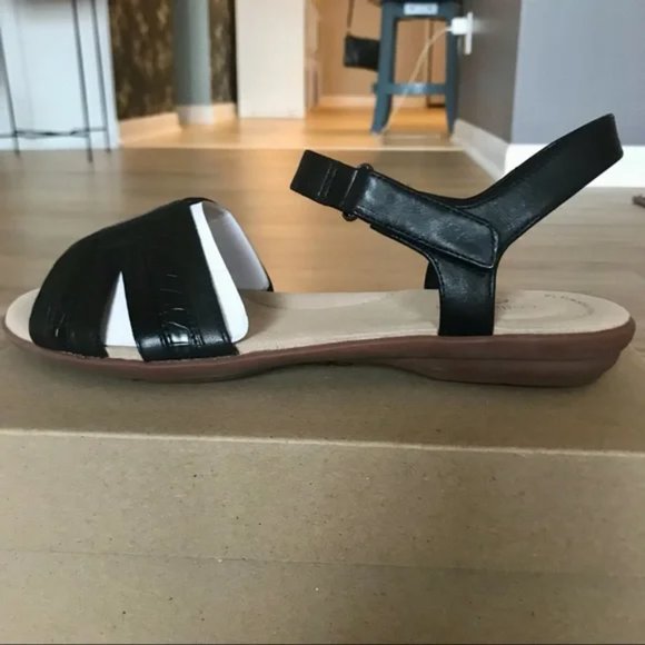 Clark's Ada Mist Ankle Strap Sandals Size 6.5 NIB + NWT - Picture 9 of 13